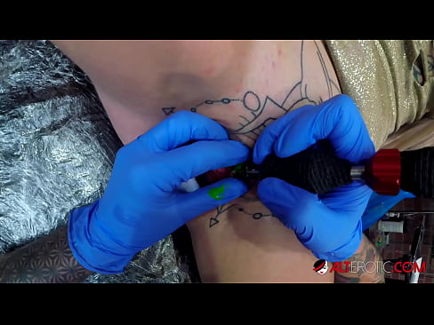 ❤️ Ekstreme tatuita varmulo Sully Savage ricevis tatuon sur sia klitoro ❤ Seksofilmeto ĉe eo.mkdou33miass.ru ﹏